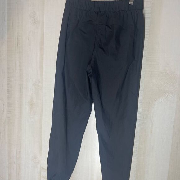 Lululemon Warpstreme high rise 7/8 jogger‎ black button front pockets, size 28 - Picture 14 of 15